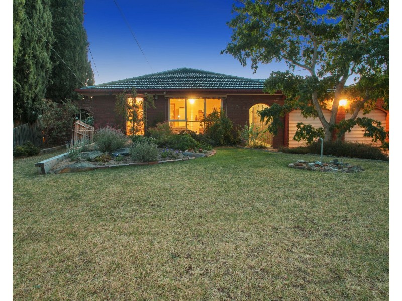 2 Meridian Court, Mooroolbark VIC 3138