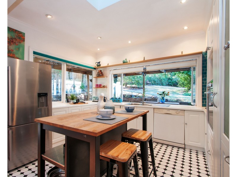 27 Lindisfarne Avenue, Croydon VIC 3136