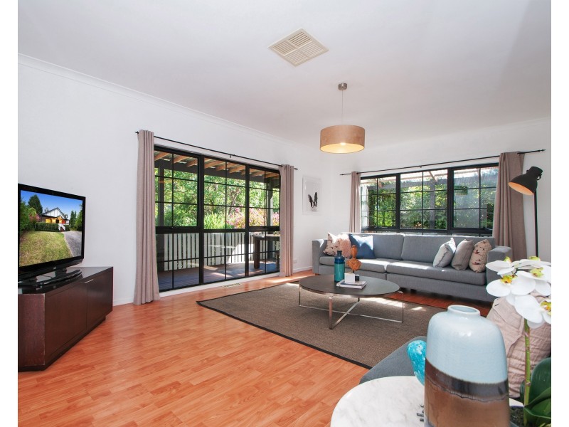 27 Lindisfarne Avenue, Croydon VIC 3136