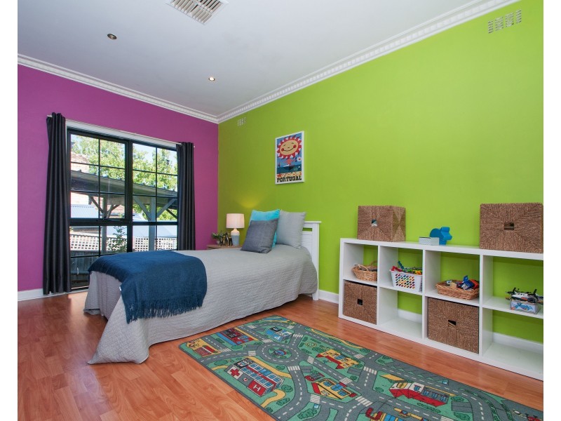 27 Lindisfarne Avenue, Croydon VIC 3136