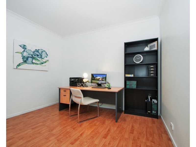 27 Lindisfarne Avenue, Croydon VIC 3136