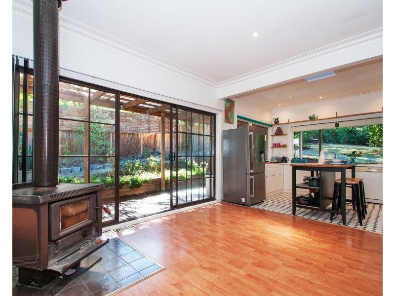 27 Lindisfarne Avenue, Croydon VIC 3136