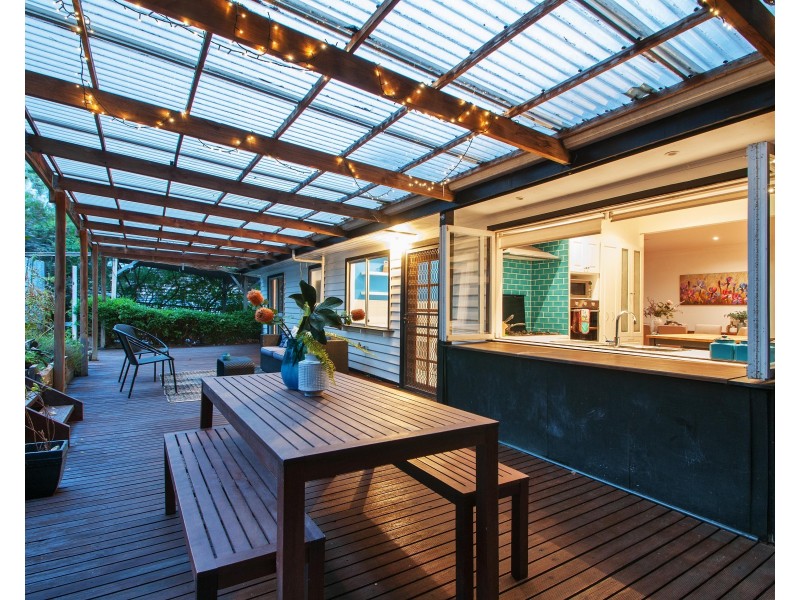 27 Lindisfarne Avenue, Croydon VIC 3136