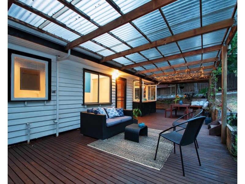 27 Lindisfarne Avenue, Croydon VIC 3136