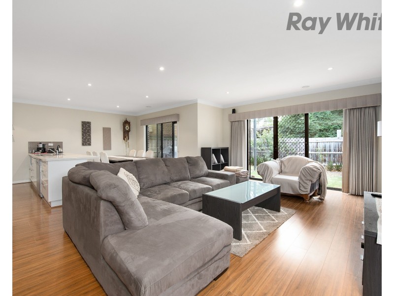 32 LANCASTER Road, Mooroolbark VIC 3138