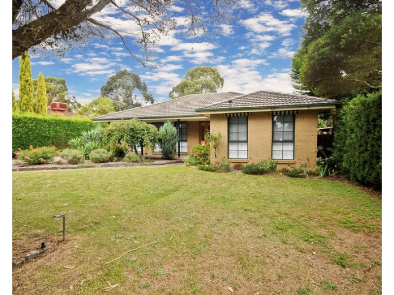 9 LARISSA Court, Croydon VIC 3136