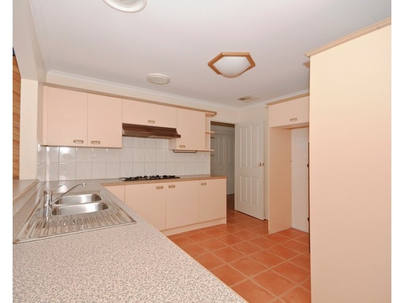 9 LARISSA Court, Croydon VIC 3136