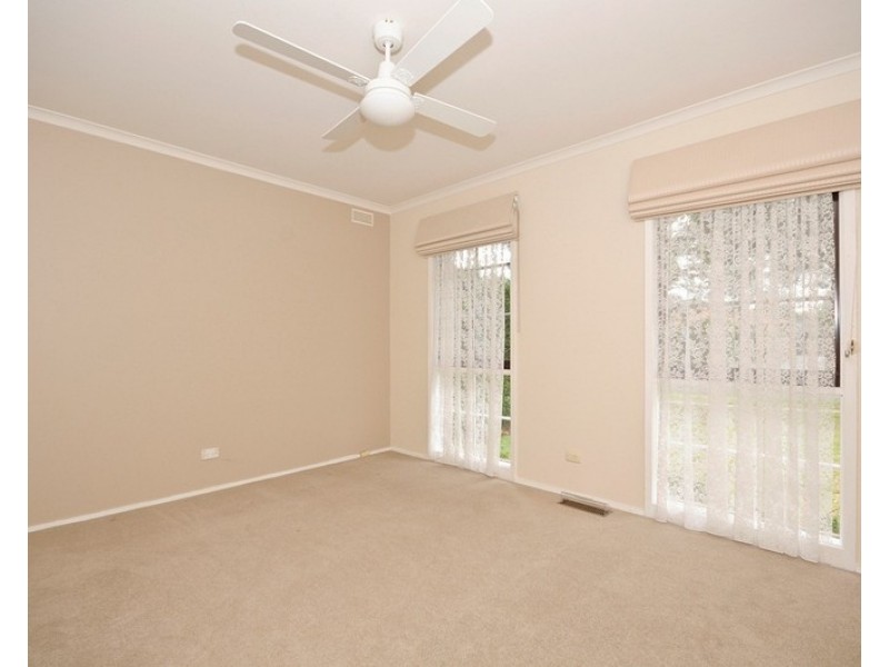 9 LARISSA Court, Croydon VIC 3136