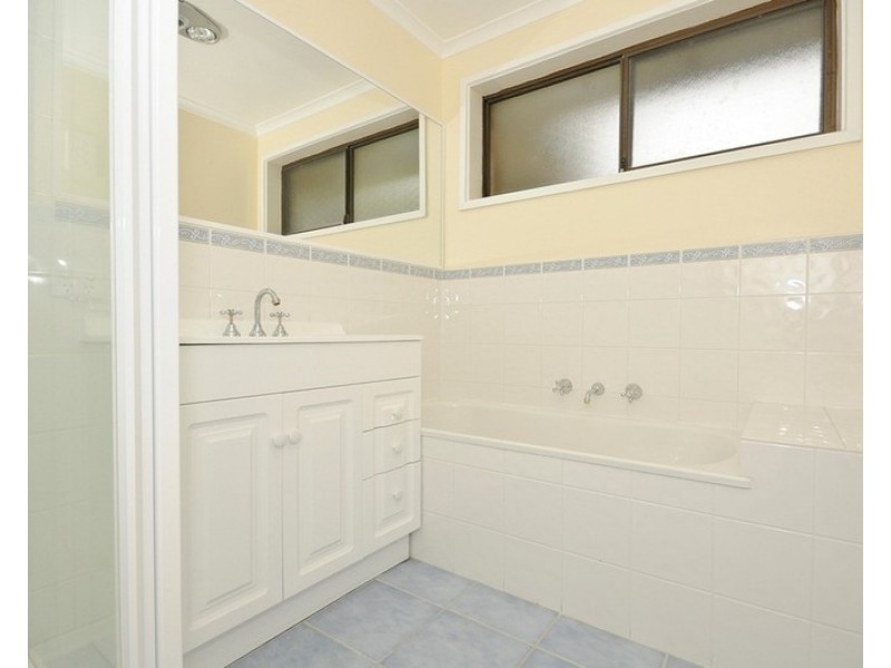 9 LARISSA Court, Croydon VIC 3136