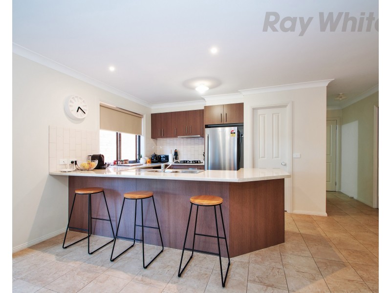 15A PARIS Avenue, Croydon South VIC 3136