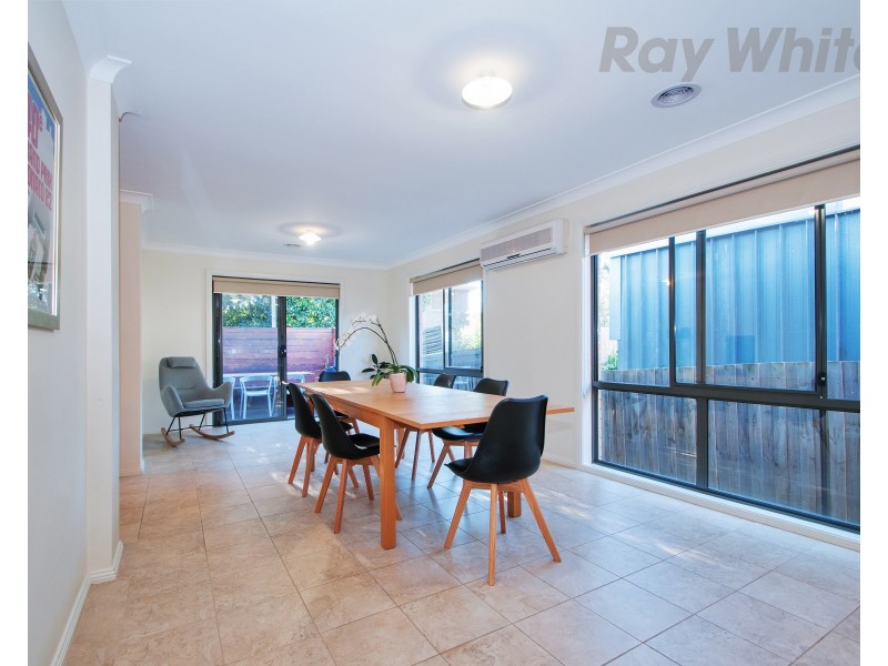 15A PARIS Avenue, Croydon South VIC 3136