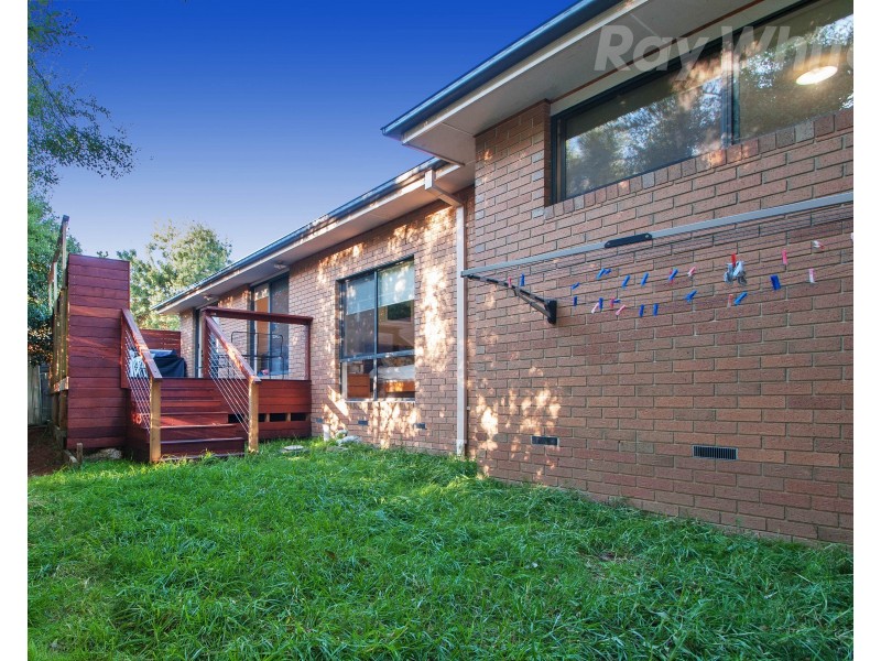 15A PARIS Avenue, Croydon South VIC 3136