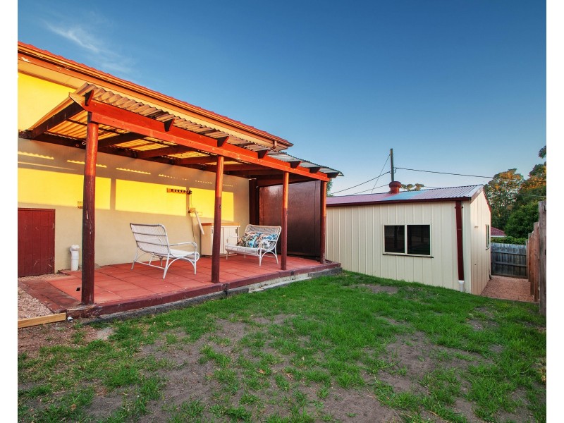 18 Greenville Street, Mooroolbark VIC 3138