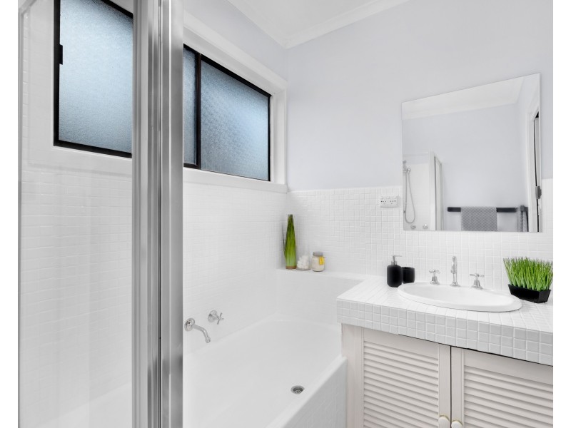 23 Rotherwood Avenue, Ringwood East VIC 3135