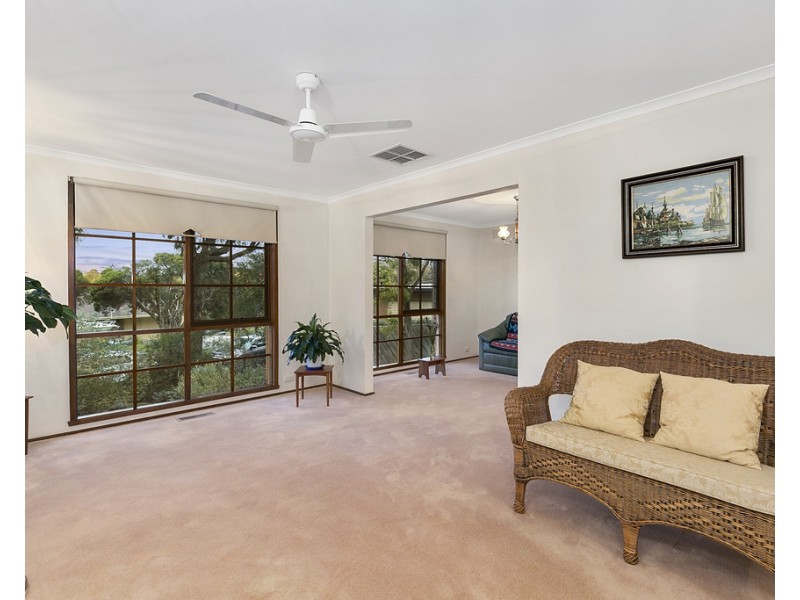 3 DALEHEAD Court, Croydon Hills VIC 3136