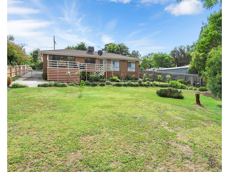 18 Winnetka Drive, Lilydale VIC 3140