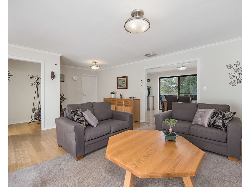 18 Winnetka Drive, Lilydale VIC 3140