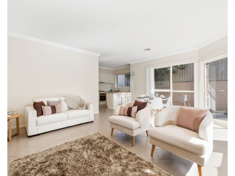 8 Jessica Park Drive, Lilydale VIC 3140