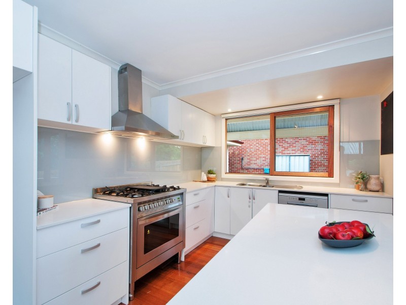 59 Blazey Road, Croydon South VIC 3136