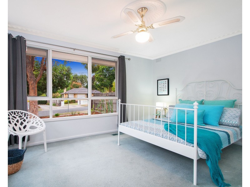 59 Blazey Road, Croydon South VIC 3136