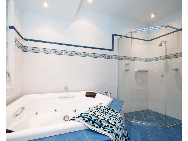 59 Blazey Road, Croydon South VIC 3136