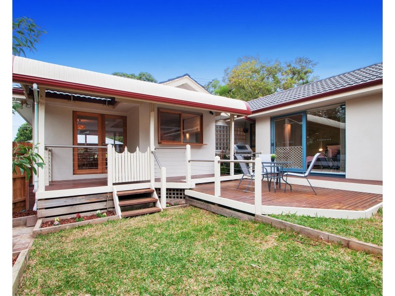 59 Blazey Road, Croydon South VIC 3136