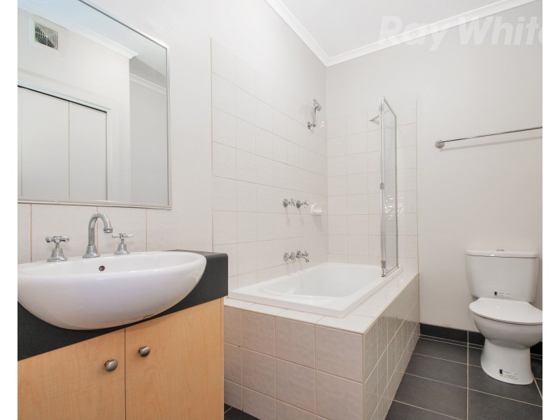 U66/13-15 Hewish Road, Croydon VIC 3136