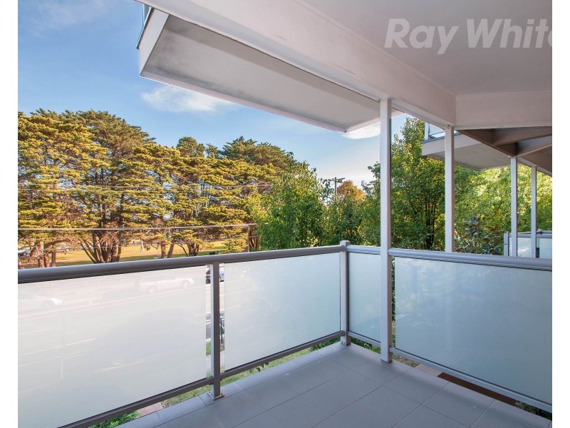 U66/13-15 Hewish Road, Croydon VIC 3136