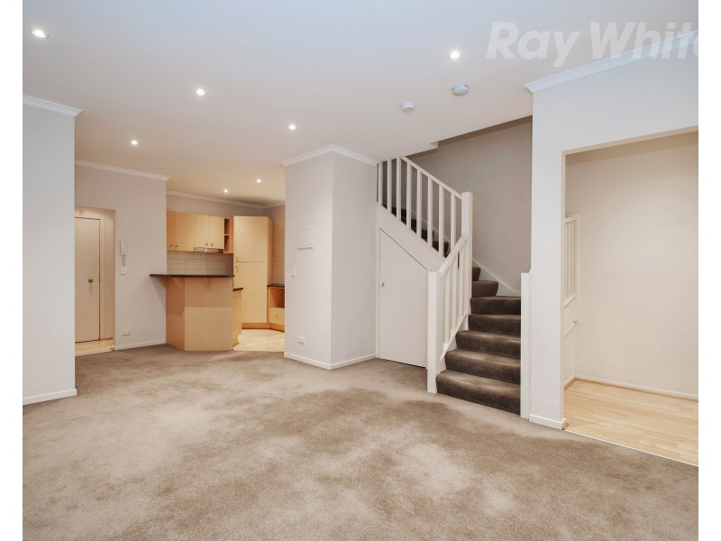 U66/13-15 Hewish Road, Croydon VIC 3136
