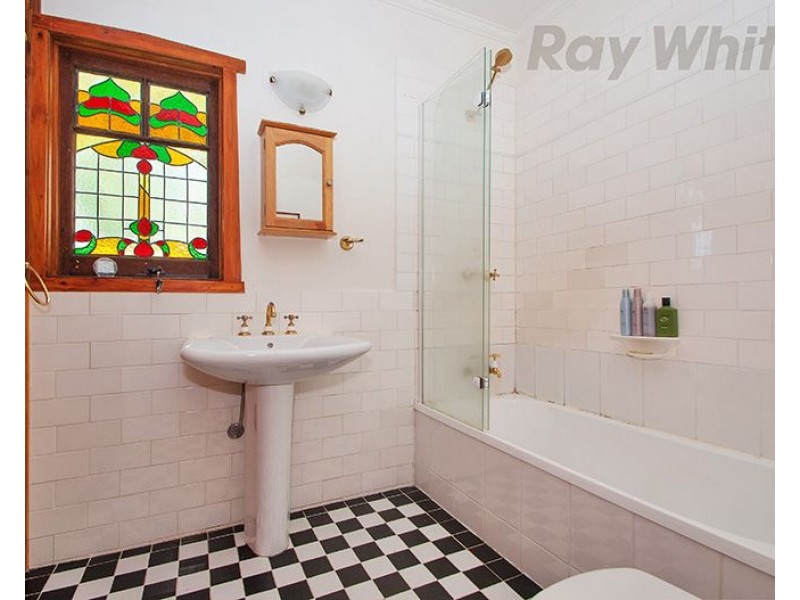 3 WARRIEN Road, Croydon North VIC 3136