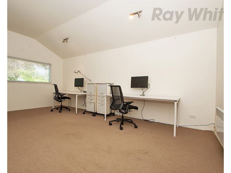 3 WARRIEN Road, Croydon North VIC 3136