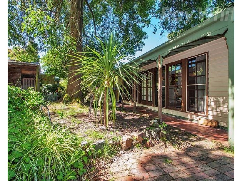 3 WARRIEN Road, Croydon North VIC 3136