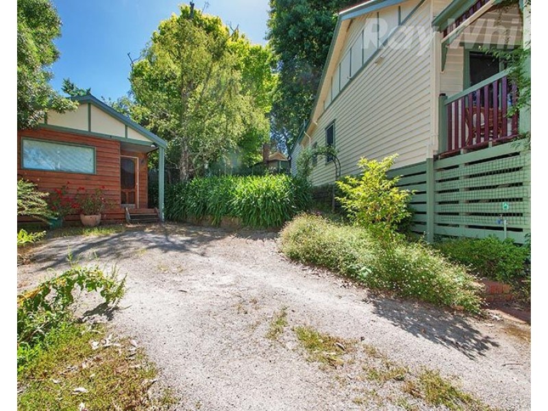 3 WARRIEN Road, Croydon North VIC 3136