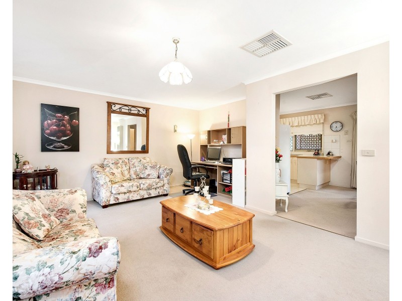 17 Maggs Street, Croydon VIC 3136