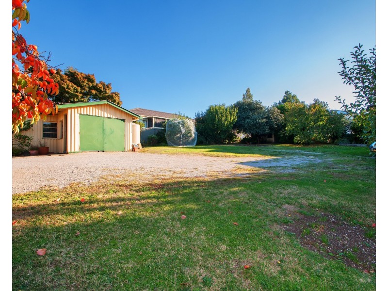 25 Victoria Road, Chirnside Park VIC 3116