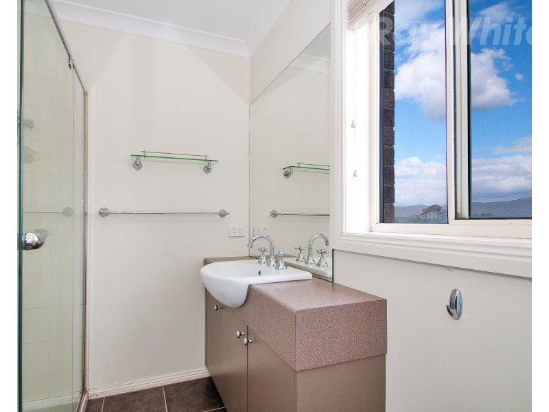 14 HUNTLY Avenue, Mooroolbark VIC 3138