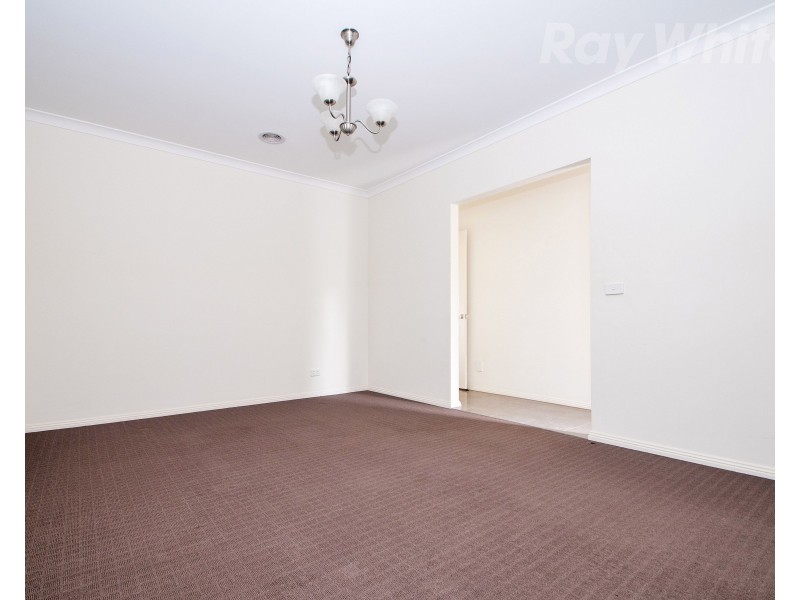 14 HUNTLY Avenue, Mooroolbark VIC 3138