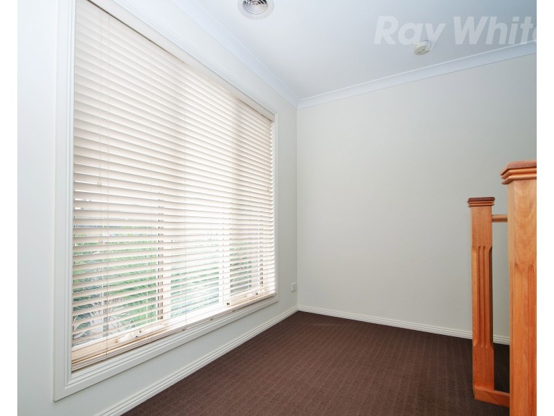 14 HUNTLY Avenue, Mooroolbark VIC 3138