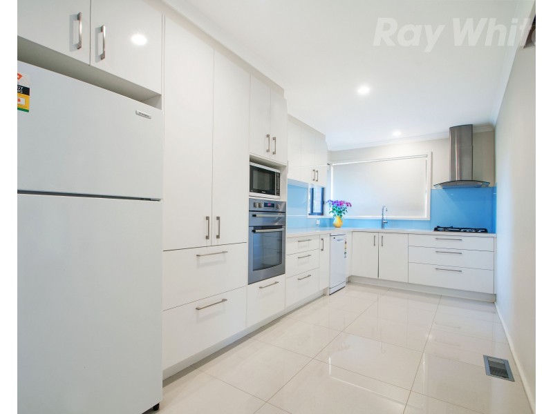 45 CROYDONDALE Drive, Mooroolbark VIC 3138