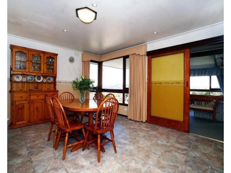 238 MANCHESTER Road, Mooroolbark VIC 3138