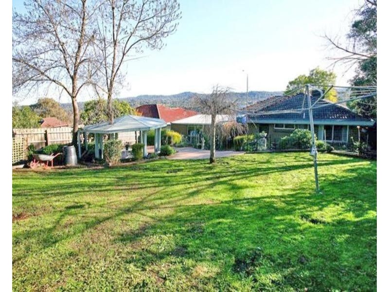 238 MANCHESTER Road, Mooroolbark VIC 3138