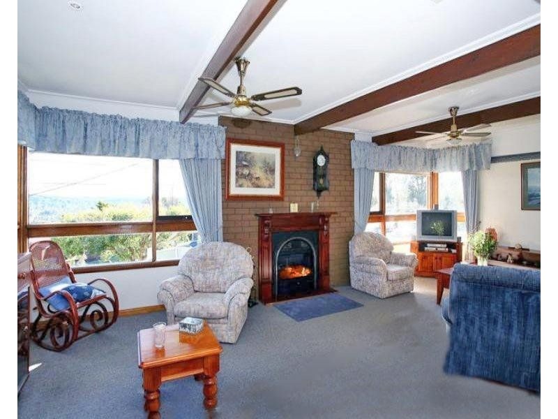 238 MANCHESTER Road, Mooroolbark VIC 3138