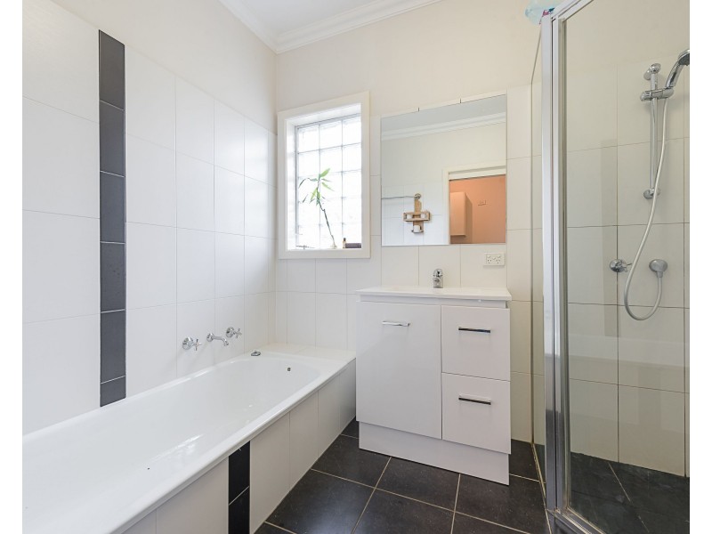 40 Taronga Crescent, Croydon VIC 3136