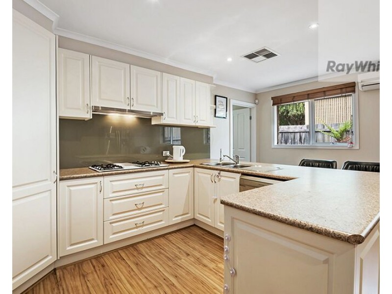 11 ARKARRA Court, Mooroolbark VIC 3138