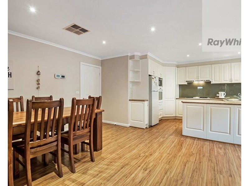 11 ARKARRA Court, Mooroolbark VIC 3138