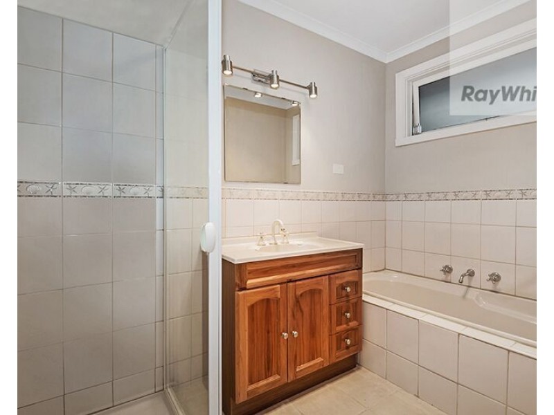 11 ARKARRA Court, Mooroolbark VIC 3138