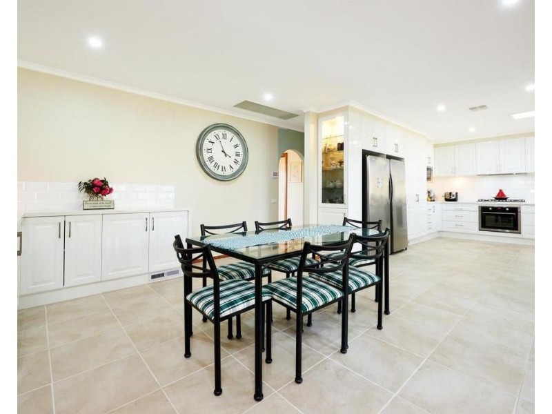 47 MOUNT VIEW Parade, Croydon VIC 3136