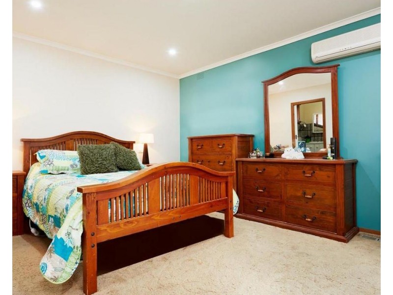 47 MOUNT VIEW Parade, Croydon VIC 3136