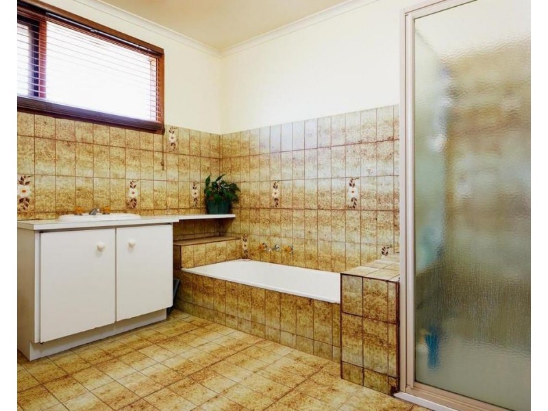 47 MOUNT VIEW Parade, Croydon VIC 3136