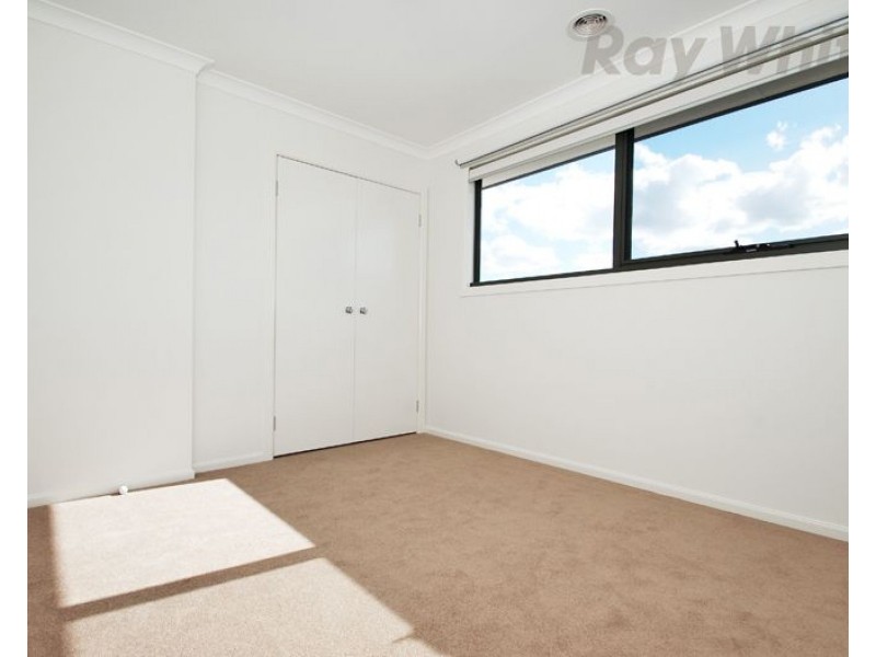 30 BENNISON Street, Croydon VIC 3136